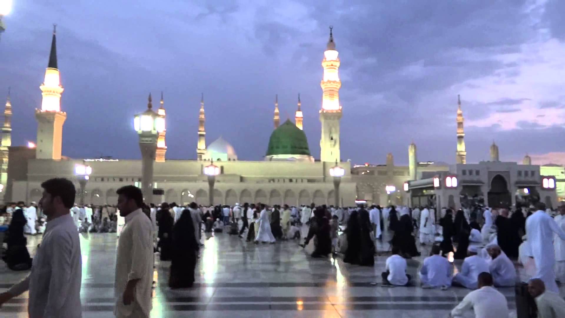 قاب Full HD جدید مسجد مدینه در حضور زائران قاب Full HD جدید مسجد مدینه در حضور زائران