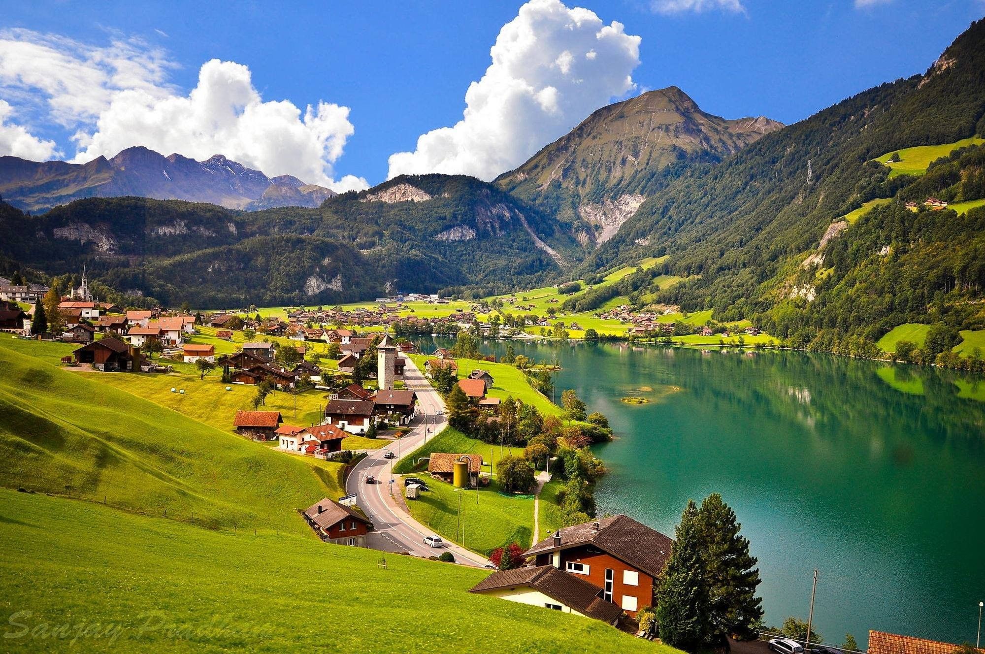 عکس جاده رویایی سوئیس
