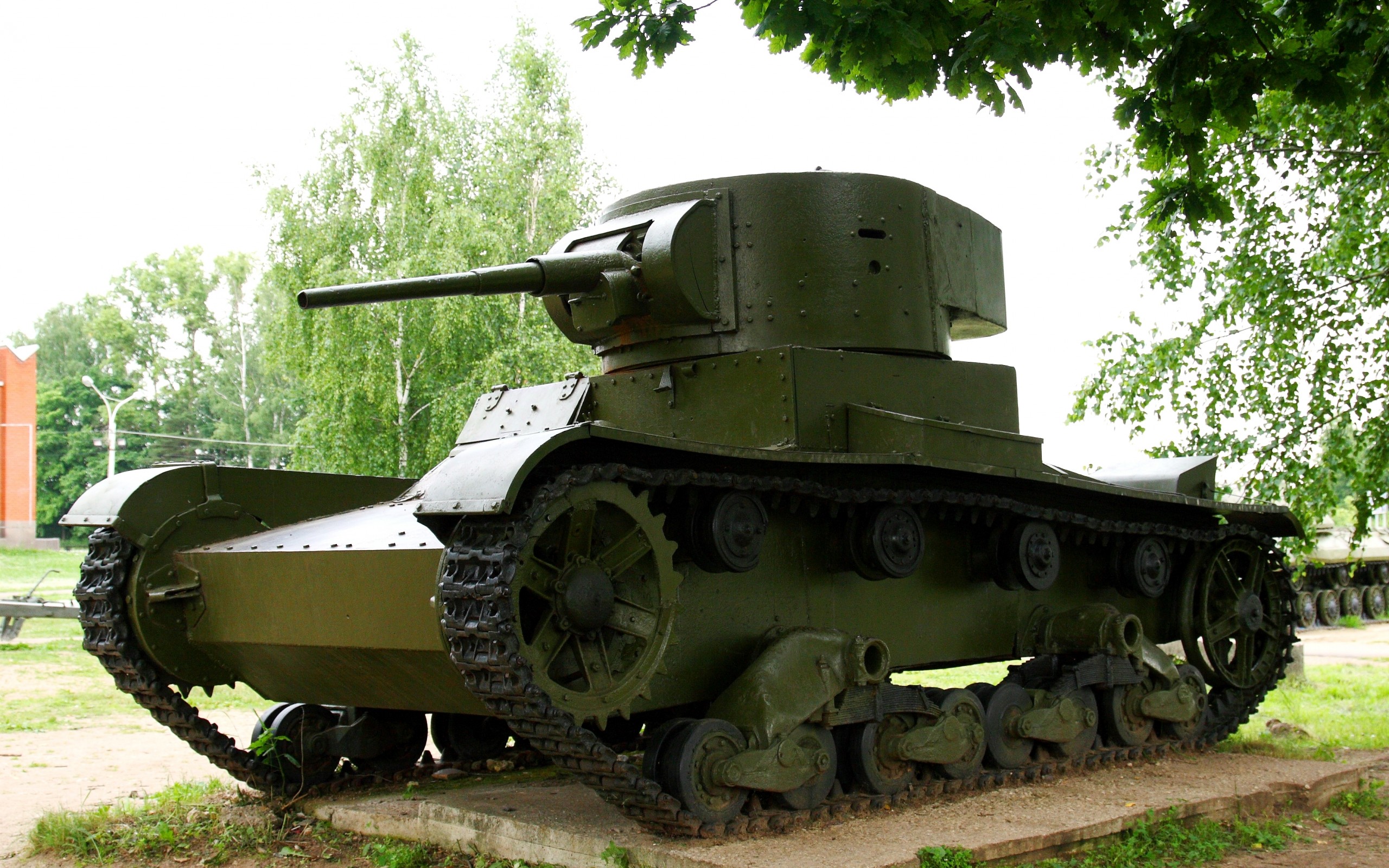 تصویر تانک نظامی بزرگ و بسیار پیشرفته با کیفیت ویژه 4K