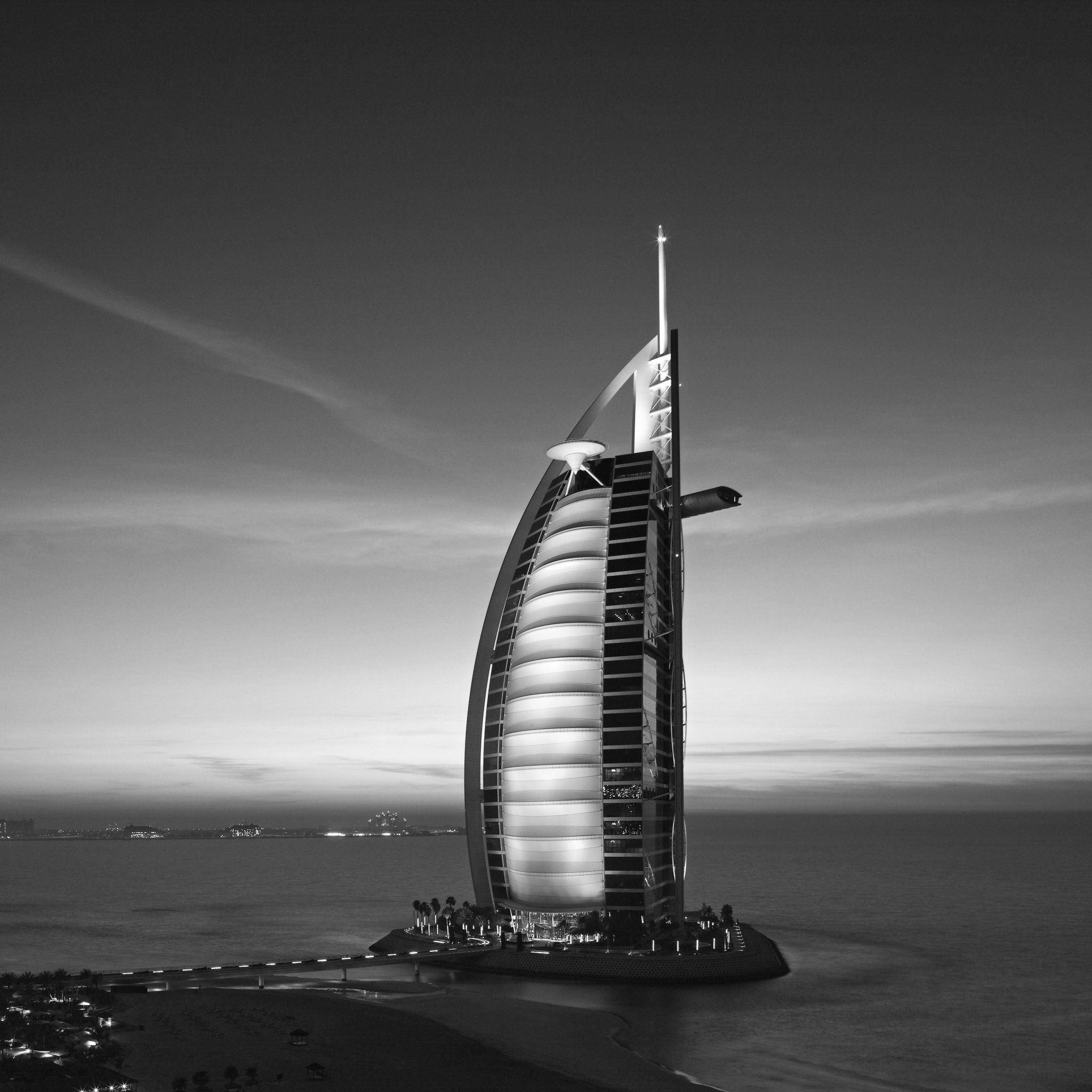 عکس هنری سیاه و سفید از برج العرب دبی با کیفیت اصلی