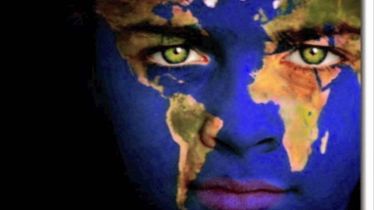 عکس پروفایل انسان با چهره و صورت کره زمین به نشان حقوق بشر