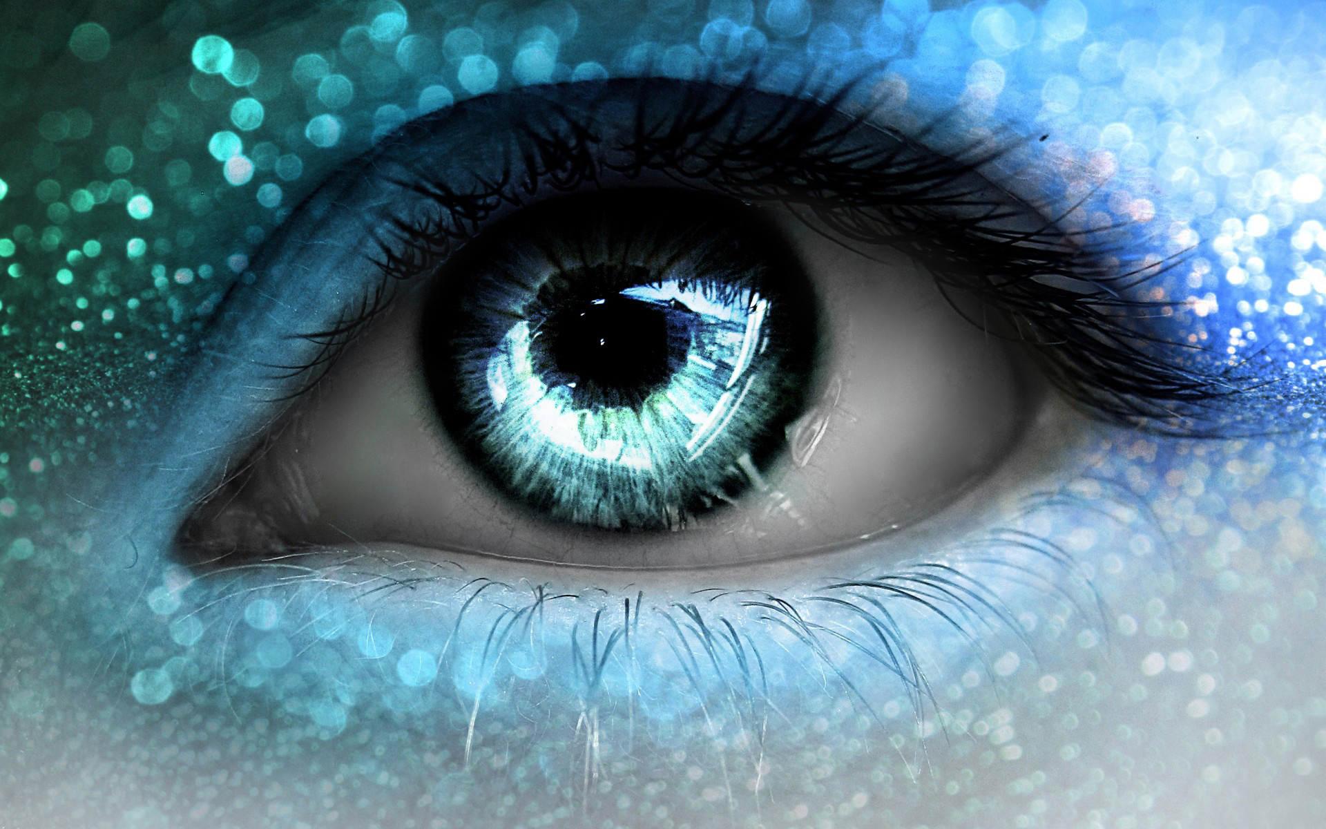  دانلود عکس چشم آبی با سایه خیلی زیبا برای پروفایل و پس زمینه