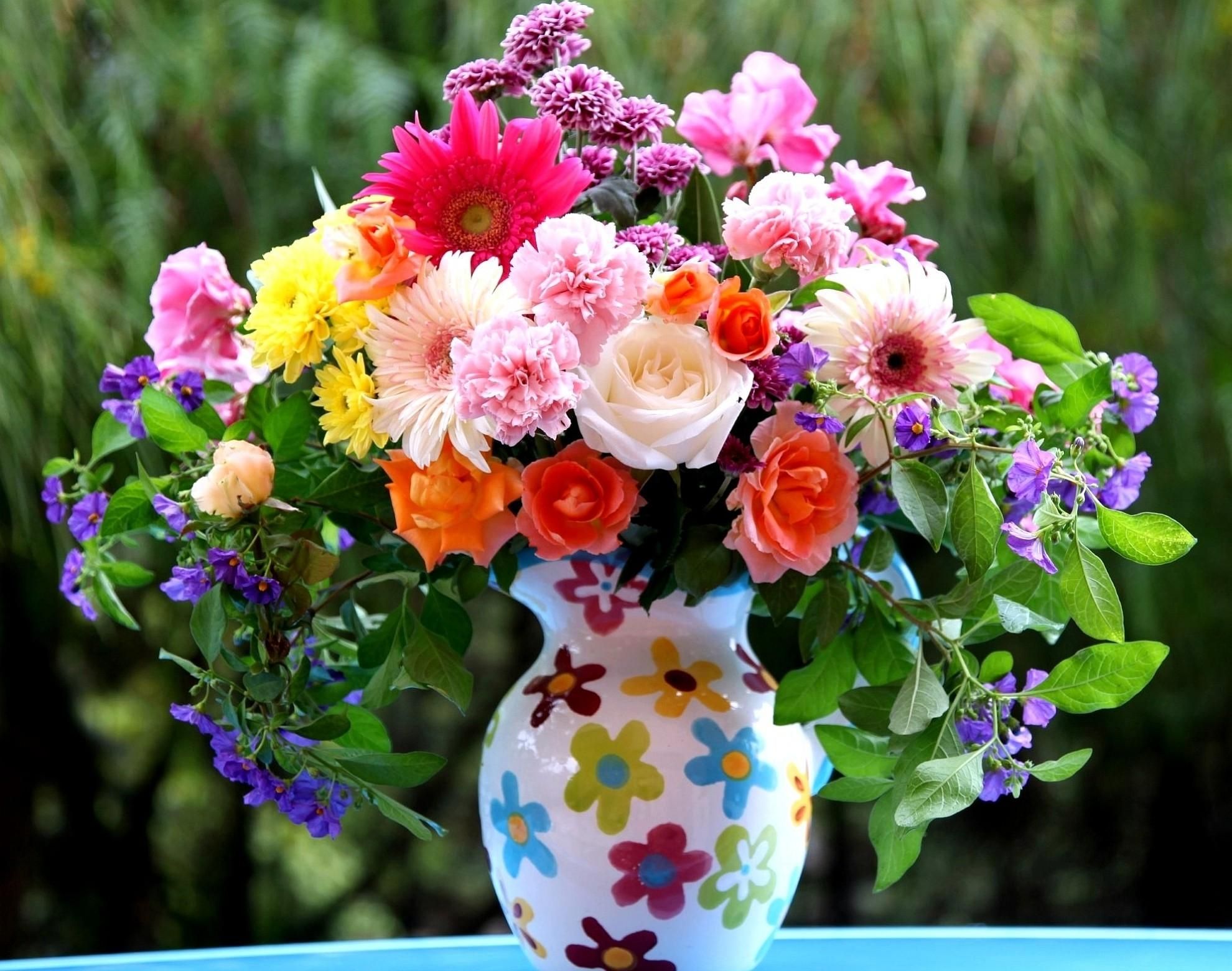 عکس پروفایل گلدان گل زیبا با گل های رنگارنگ انرژی بخش