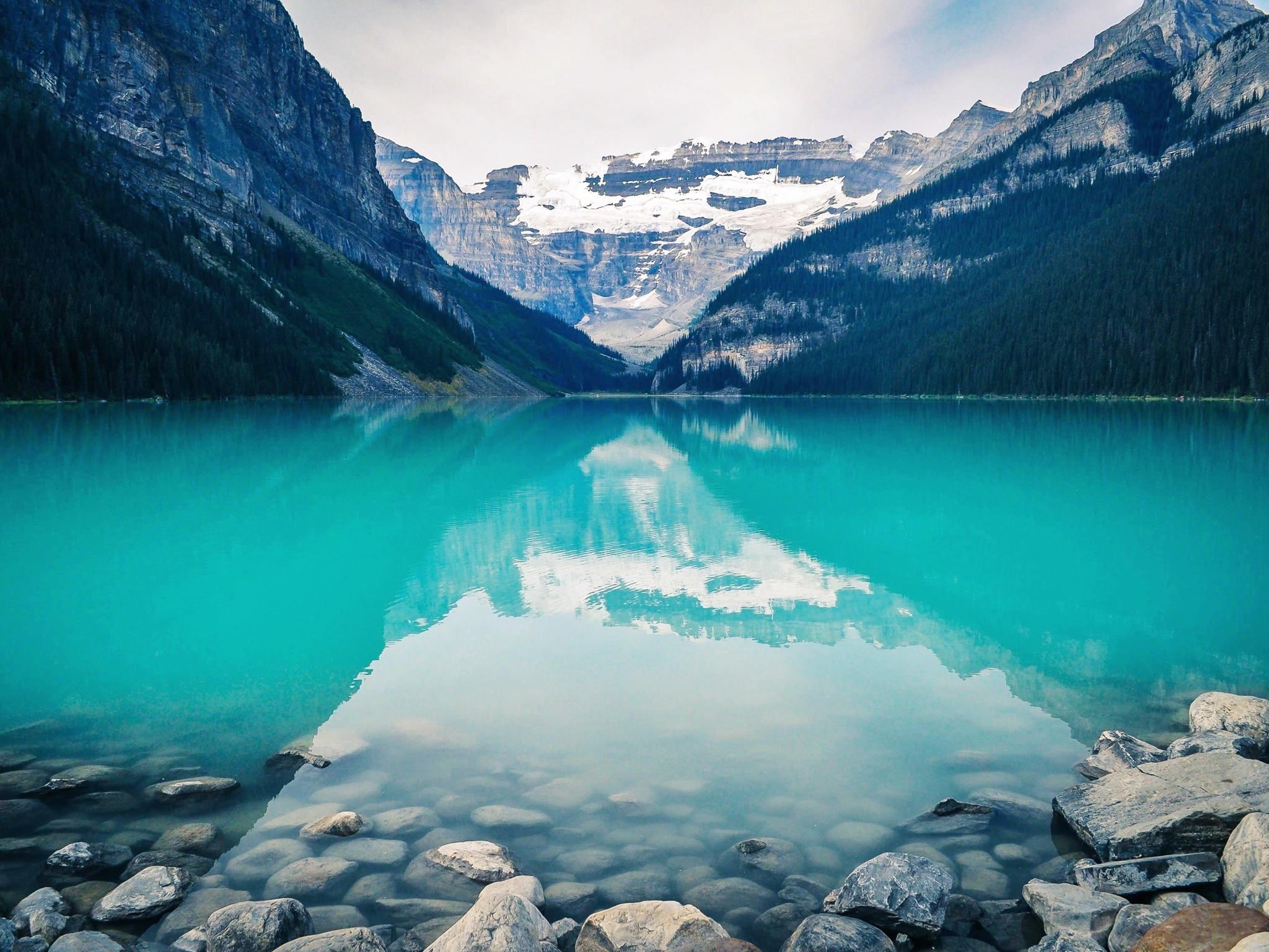 عکس دریاچه ونکوور کانادا با رنگی چشم نواز