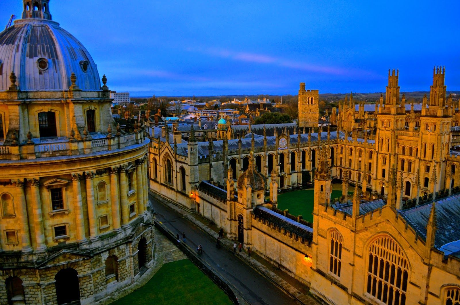 بهترین عکس هنری دانشگاه آکسفورد برای چاپ پوستر 8K
