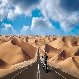 چاپ قاب موبایل و گوشی عکس جاده بیابانی و موتور سواری 4k