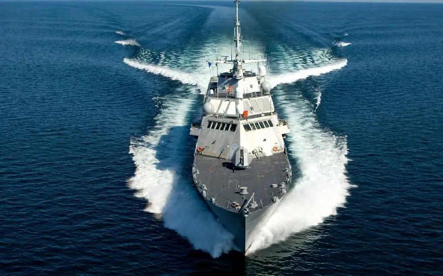 عکس پروفایل پرابهت کشتی غول پیکر نیروهای دریایی برای واتساپ