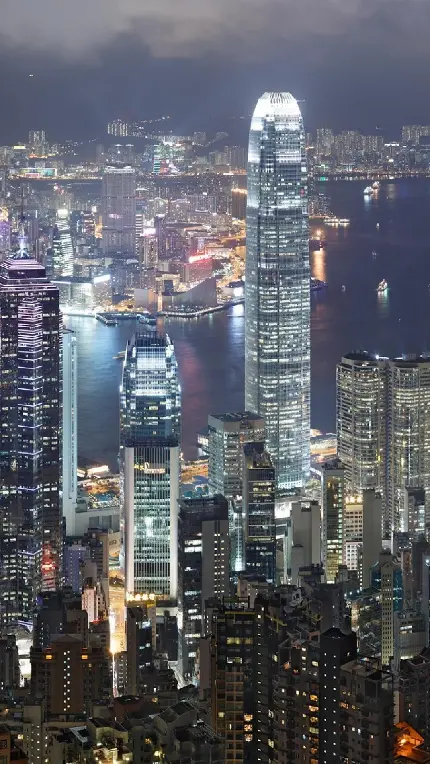 عکس پس زمینه هنگ کنگ در شب برای گوشی آیفون و سامسونگ