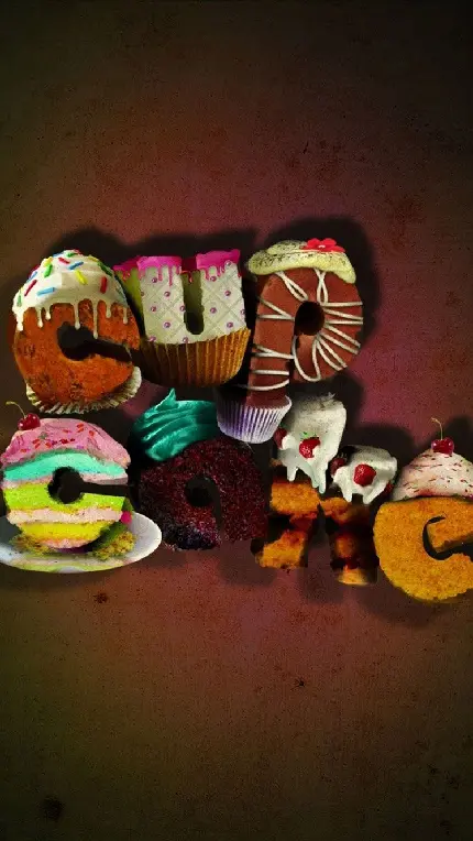 عکس استوک کیک فنجانی با طرح کلمه Cup Cake برای شیرینی فروشی ها