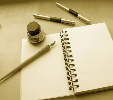 عکس برای نوشتن متن زیبا با جزئیات دفترچه یادداشت و قلم