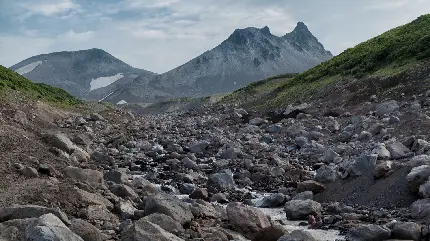 عکس ساده طبیعت سنگی و کوهستانی بدون ادیت و فتوشاپ 