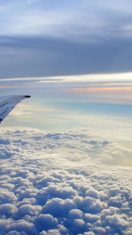 بک گراند بال هواپیما بین ابر های خوشگل با کیفیت خوب