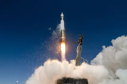 دانلود رایگان عکس استوک موشک واقعی در حال پرتاب 