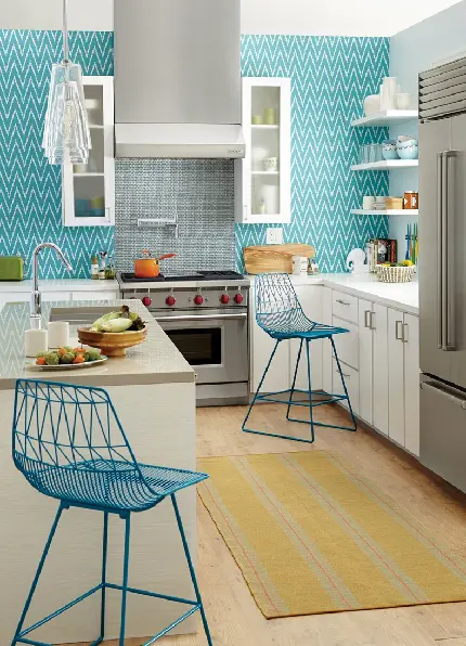  تصویر جذاب از آشپزخانه شیک با ترکیب رنگ آبی آسمانی و سفید 