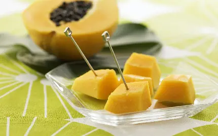 عکس تکه های میوه پاپایا عالی ترین میوه برای هضم غذا