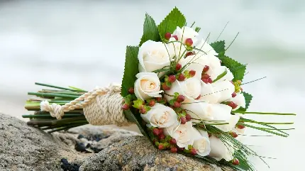 دانلود عکس مدل جدید دسته گل رز سفید متفاوت برای عقد و عروسی