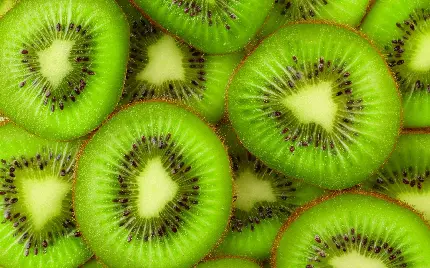 عکس استوک کیوی یک میوه پرطرفدار با طعم ترش و شیرین