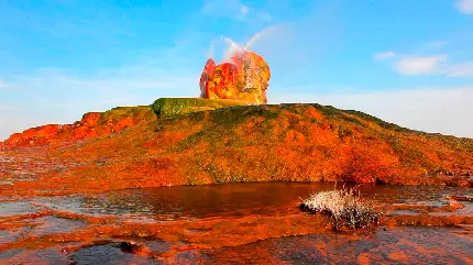 تصویر زمینه معروف ترین آبفشان کشور ایسلند برای کامپیوتر عاشقان طبیعت 