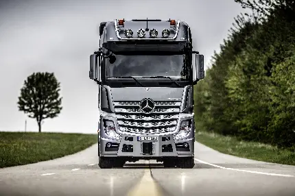 عکس پروفایل کامیون خفن Mercedes Benz Actros به رنگ خاکستری