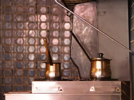 عکس استوک قهوه جوش های مسی برای دم کردن حرفه ای قهوه ترک 