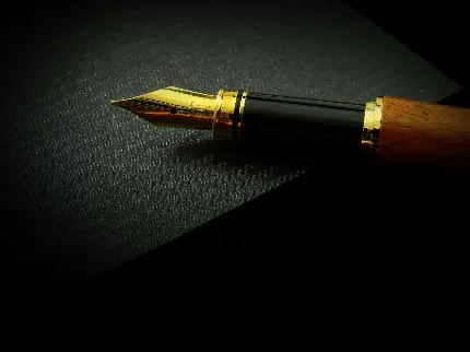 زیباترین عکس خودنویس یوروپن با نوک تیز و طلایی براق