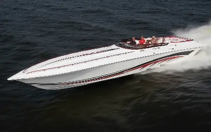 عکس با شکوه مدل جدید قایق تندروی سفید فوق سریع مسابقه ای