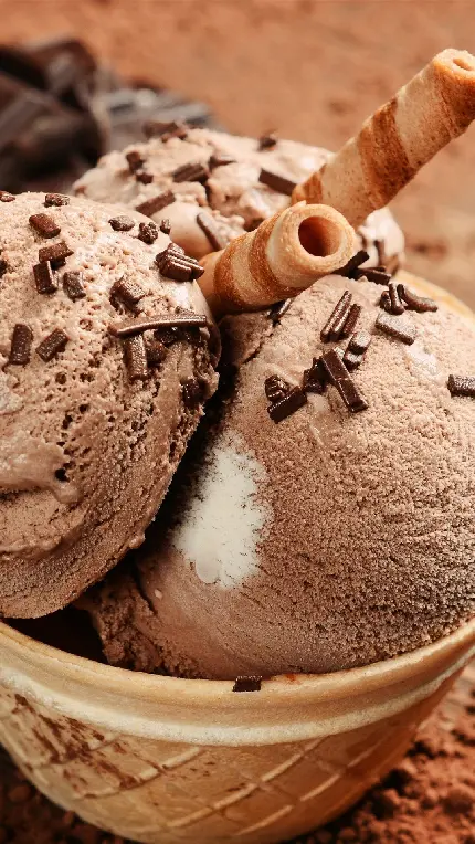 تراکت خام بستنی شکلاتی برای نوشتن نام کافه بستنی جهت تبلیغات موثر
