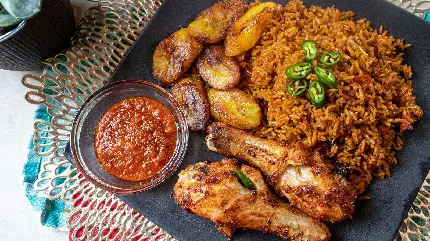 دانلود عکس غذای خوشمزه و لذیذ آفریقایی پخته شده با مرغ 