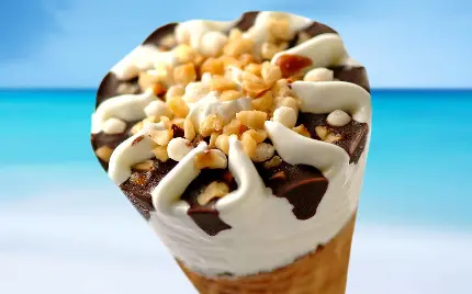 تراکت بستنی قیفی خوشمزه در فصل تابستان برای تبلیغات بستنی فروشی