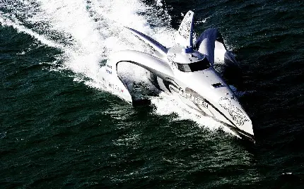جدیدترین عکس قایق تندرو پیشرفته سفید مخصوص محیط دسکتاپ
