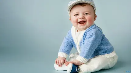 تصویر نوزاد پسر خوشگل با چهره ای شیرین و تو دل برو