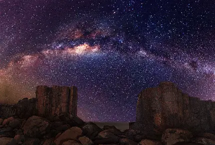 عکس آسمان شب با ماه و ستاره