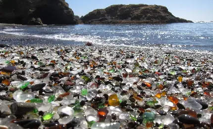 جدیدترین بک گراند سنگ های شیشه ای و کریستالی ساحلی