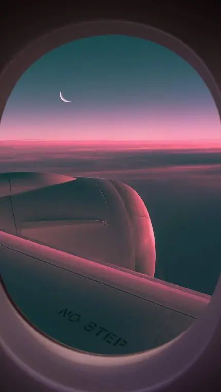 عکس قشنگ پنجره هواپیما رو به آسمان با هاله ای به رنگ بنفش