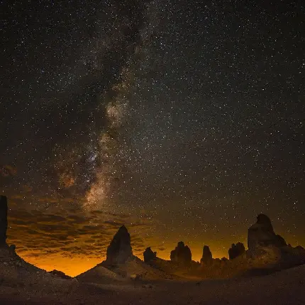 شگفت انگیزترین تصویر آسمان شب کویر با ستاره های بی شمار