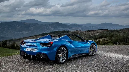 تصویر زمینه مسحور کننده Ferrari 488 Spider به رنگ آبی شیک