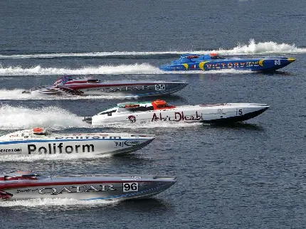 عکس زیبا و تماشایی مسابقه قایق رانی قایق های تندروی قوی