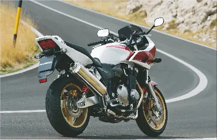 تصویر موتور تماشایی هوندا سی‌بی۱۳۰۰ یا Honda CB1300