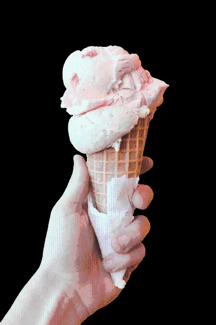 عکس بدون بک گراند بستنی قیفی شیری توت فرنگی رایگان 