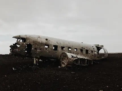 عکس قدیمی از سانحه هوایی آتش سوزی و سقوط هواپیما مسافربری