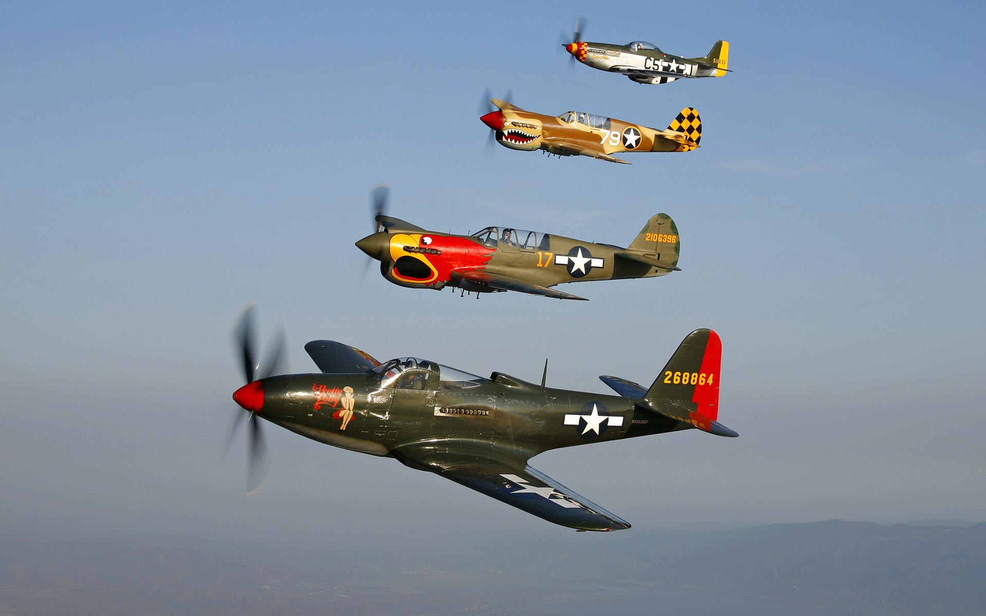 پوستر رژه چهار هواپیمای محبوب قدیمی در آسمان آمریکا