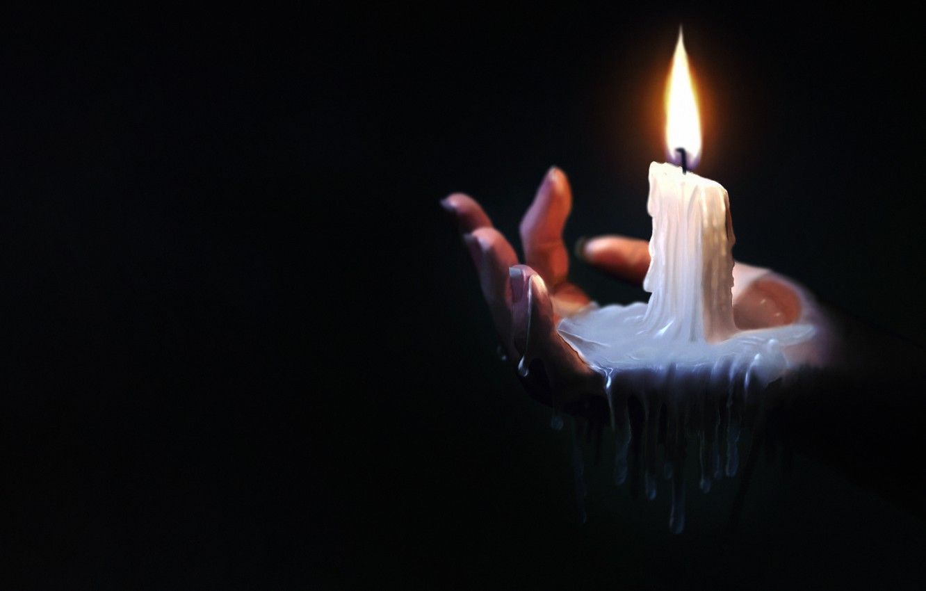 تصویر شمع روشن روی دست برای تسلیت داغدار HD 