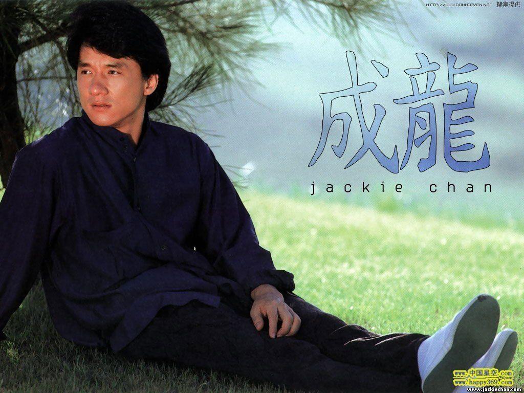 تصویر استوک سکانسی از فیلم های قدیمی جکی چان بازیگر معروف هنگ کنگی