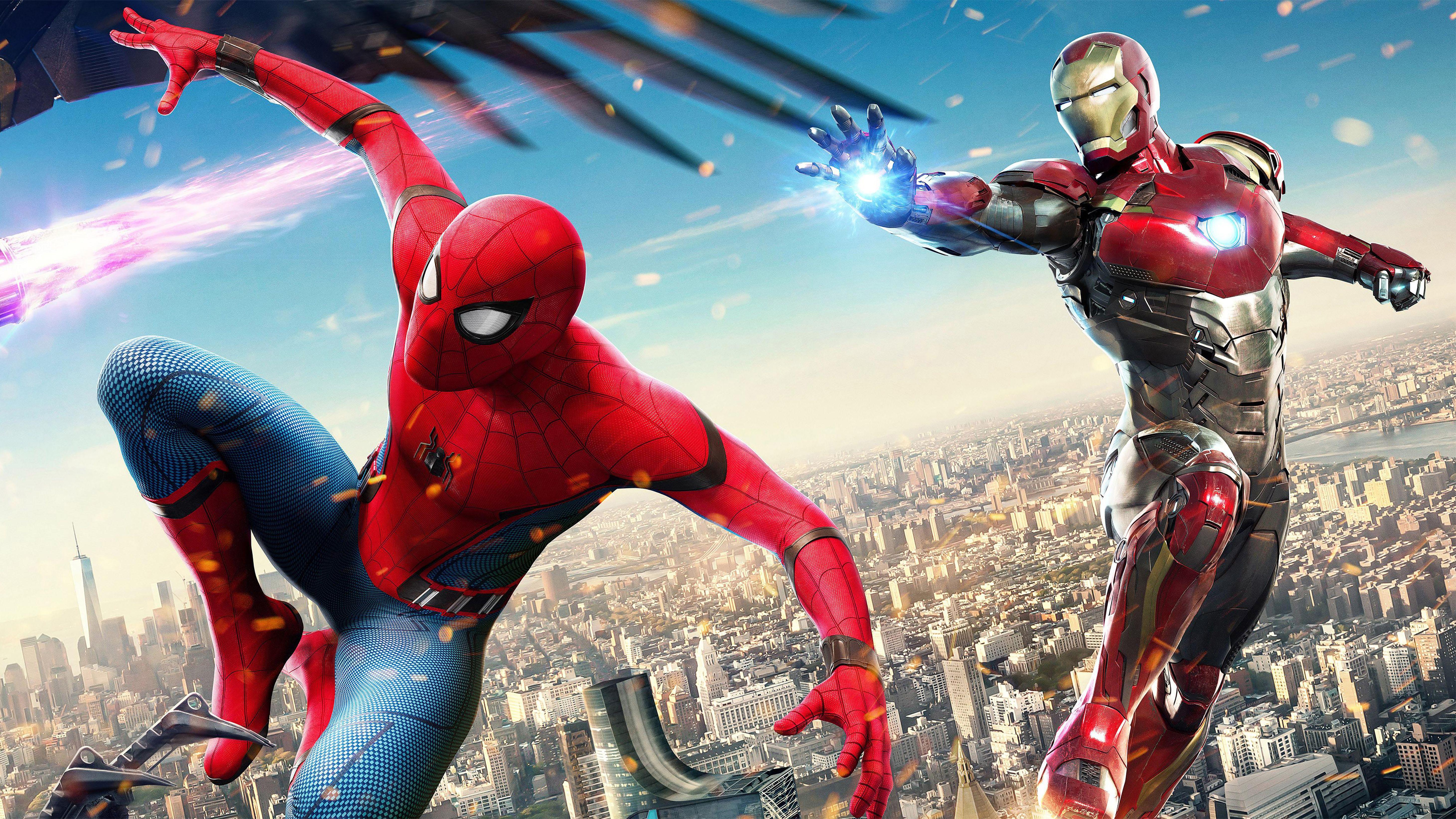 عکس جذاب مرد عنکبوتی و مرد آهنی درحال مبارزه در کنار هم 