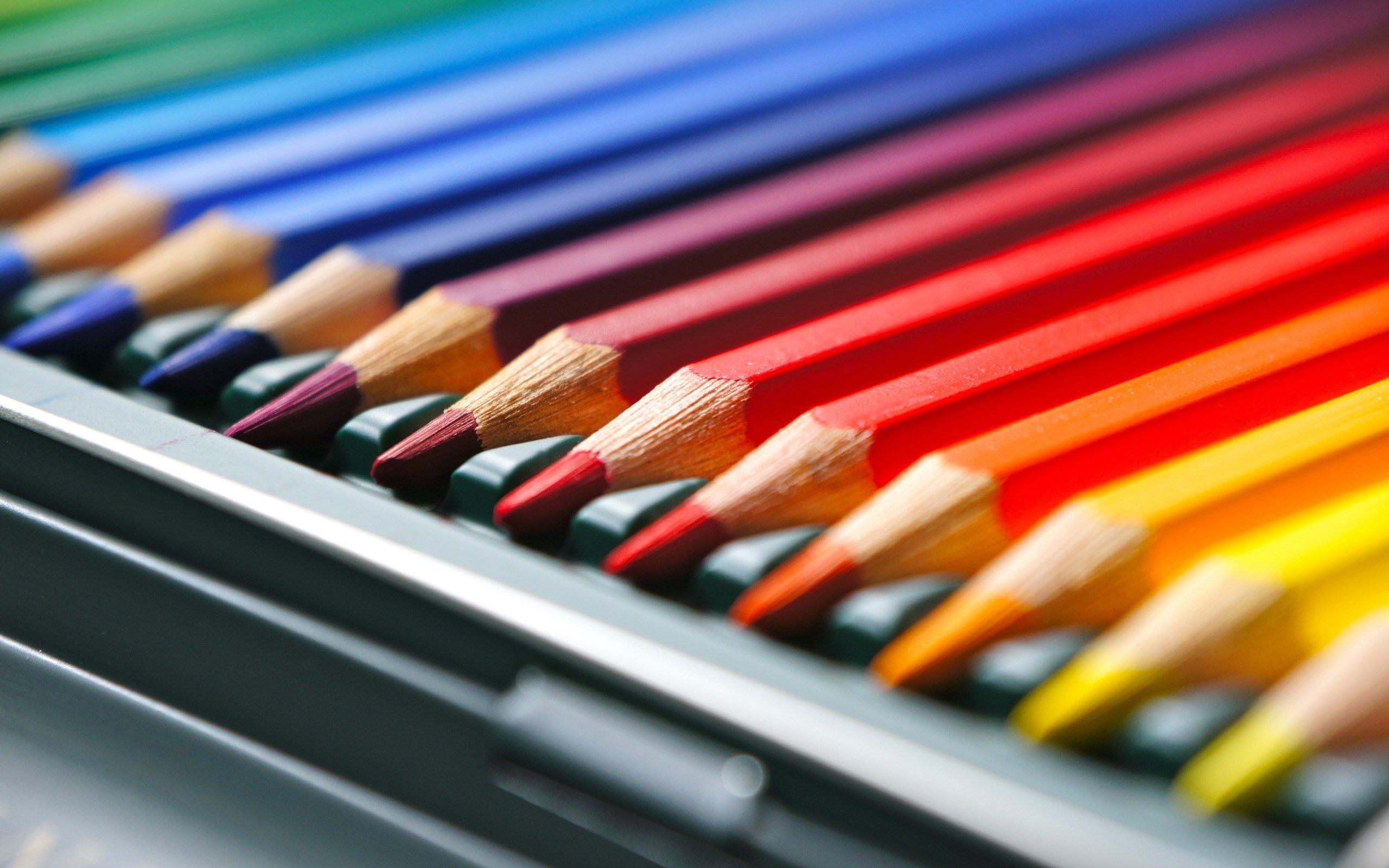 عکس جالب از مداد رنگی های قشنگ مارک Faber-Castell 