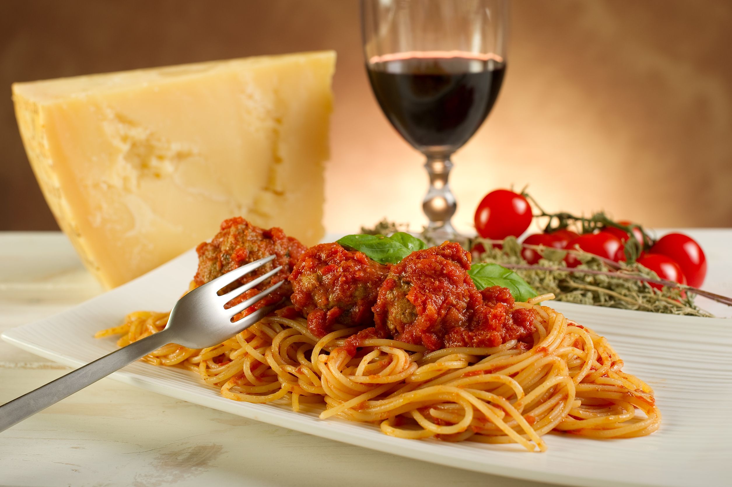 دلپذیرترین عکس ماکارونی یا اسپاگتی خوشمزه در رستوران مشهور