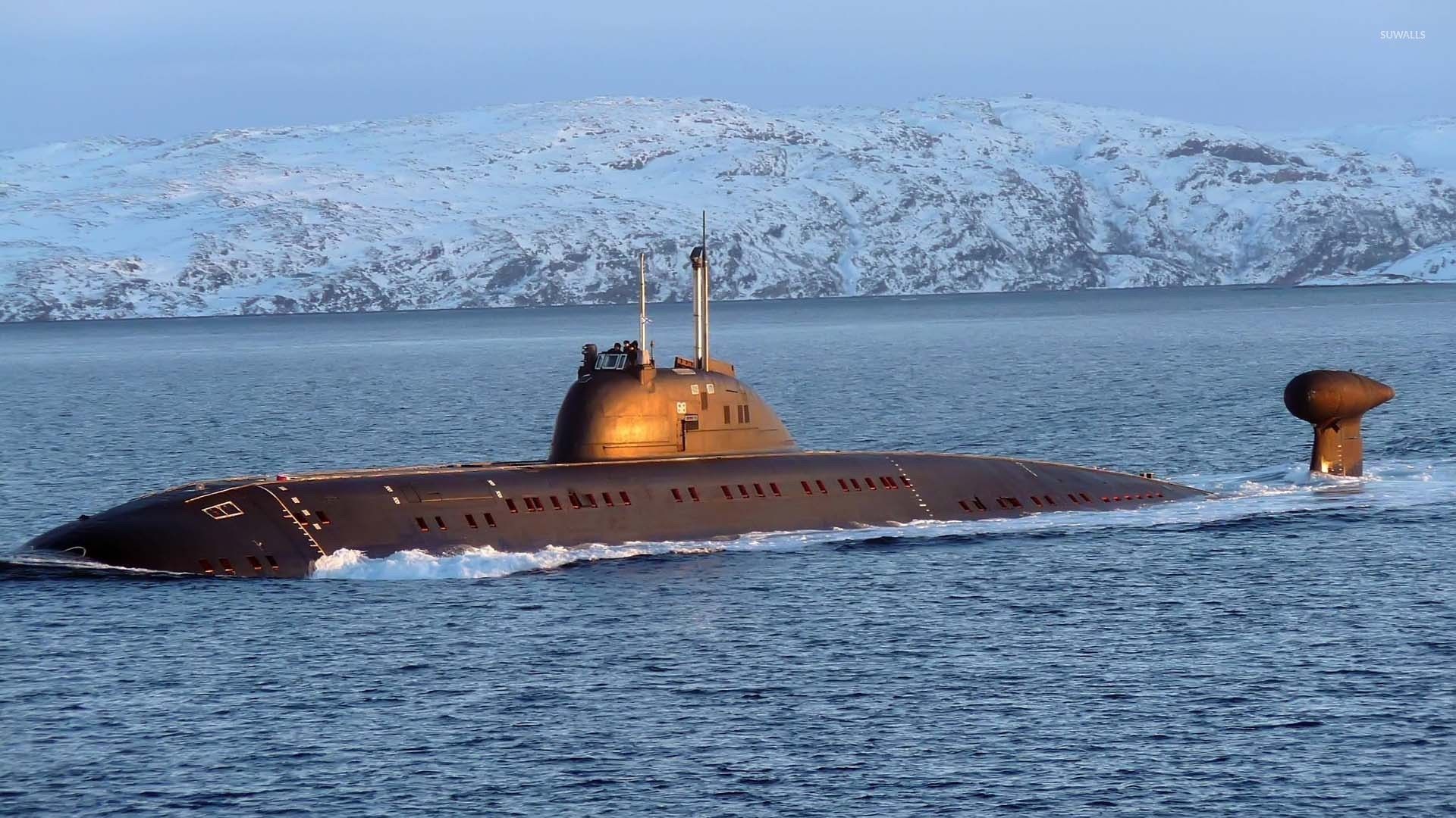  تصویر جذاب و دیدنی از زیردریایی بزرگ و بلند 