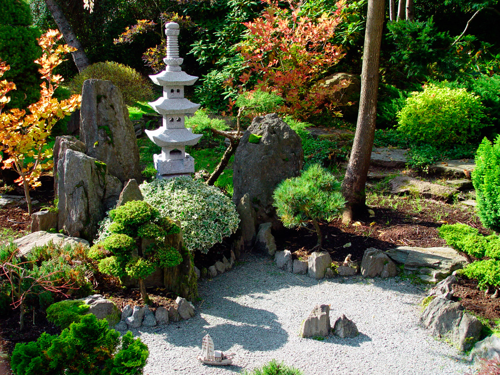 عکس رمزآلود باغ خشک ژاپنی برای تحقیق درمورد آیین مذهبی فلسفی ذن