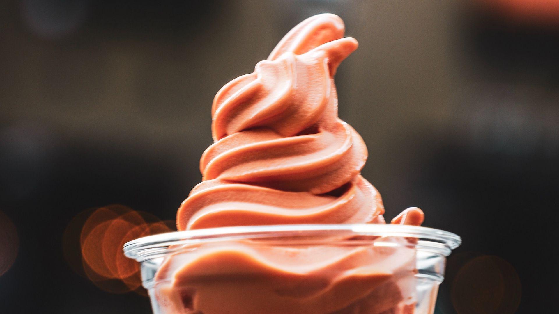 تصویر بستنی هندوانه ای لذیذ و ارگانیک برای فروش بهتر Snapp Food
