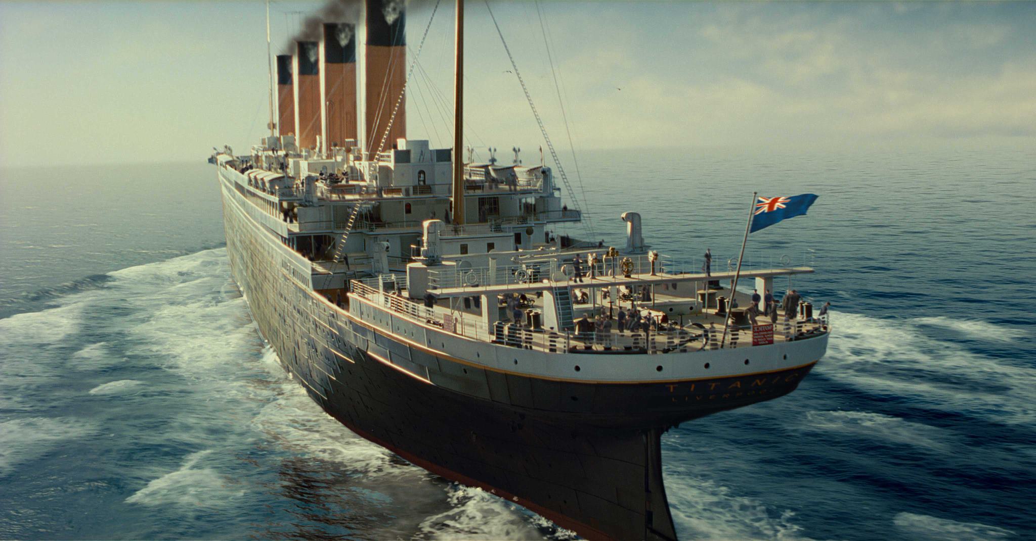 بک گراند رویایی از کشتی خاطره انگیز تایتانیک برای صفحه دسکتاپ